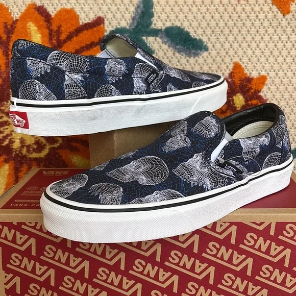 Vans Classic Slip-On
(Wireframe Skulls) Black/Trwht 
VNOA33TB9IB
WMNS sneakers - Picture 9 of 16